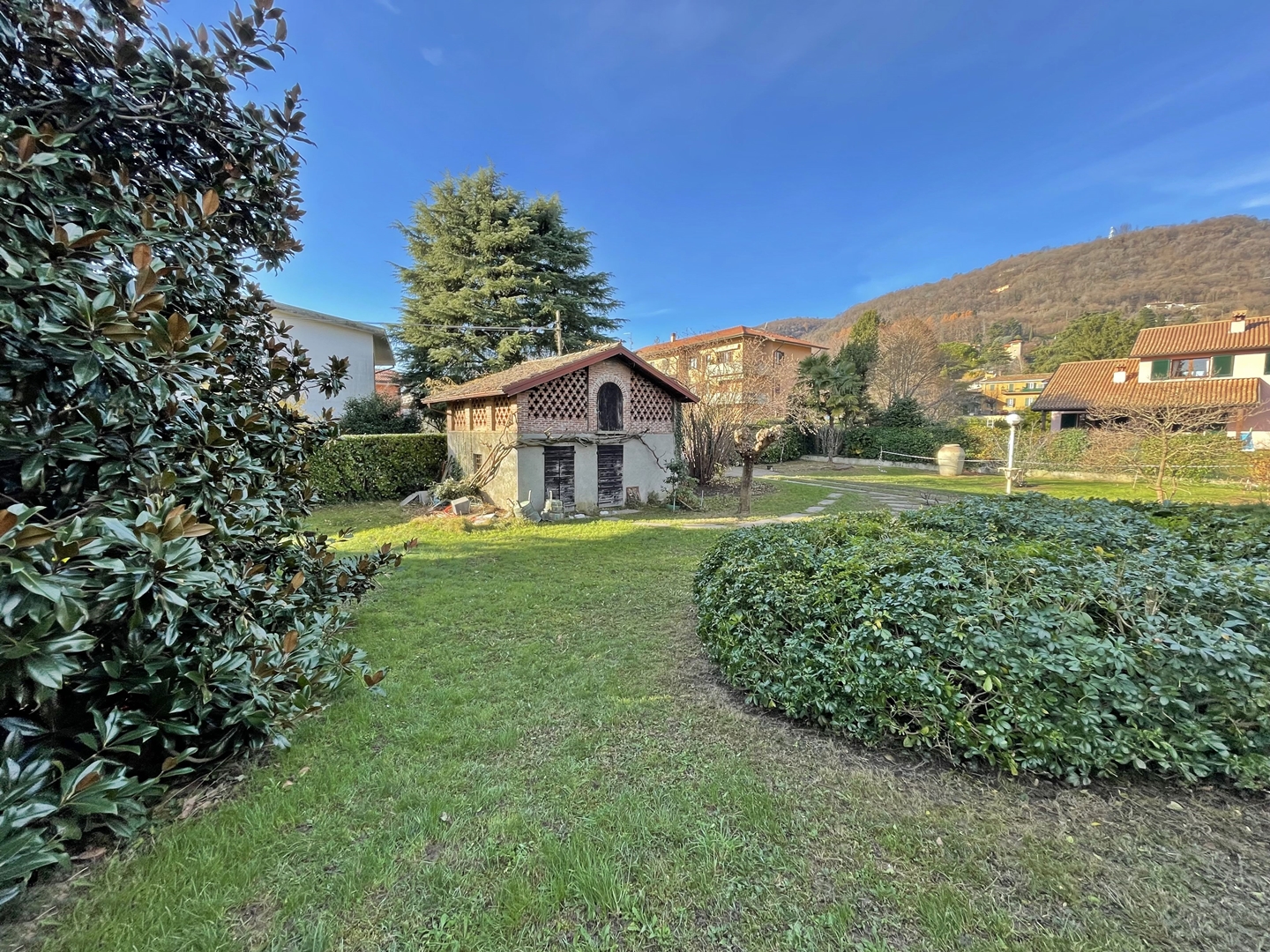 ERBA Casa indipendente
